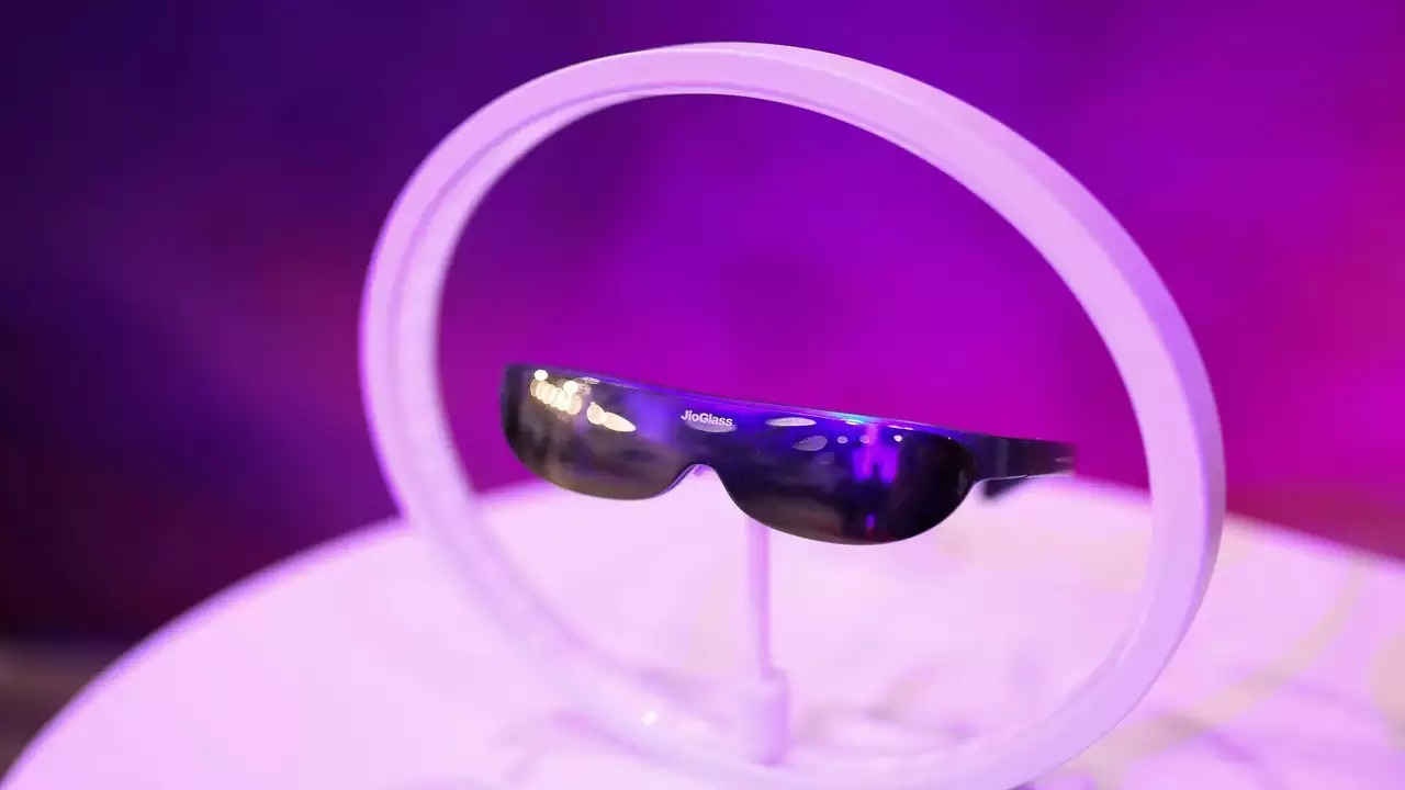 Jio Glass