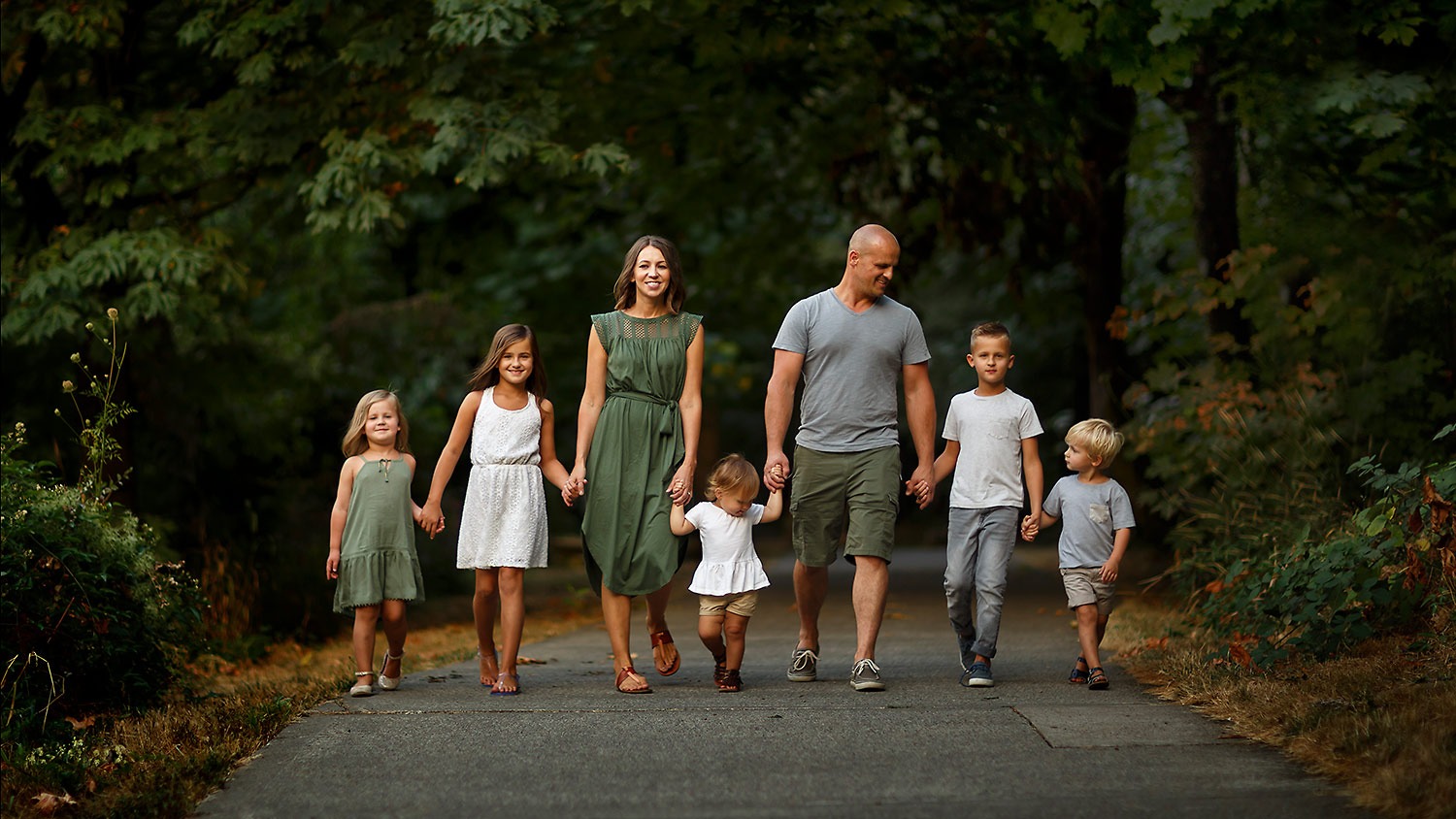 Family Photo Poses for Photoshoot at Home